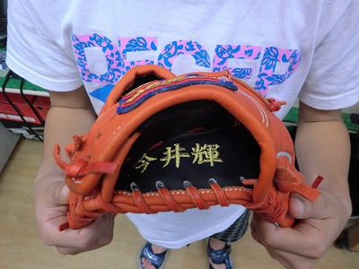既製品グローブ・ミット刺繍加工／鹿児島の久保田スラッガー専門
