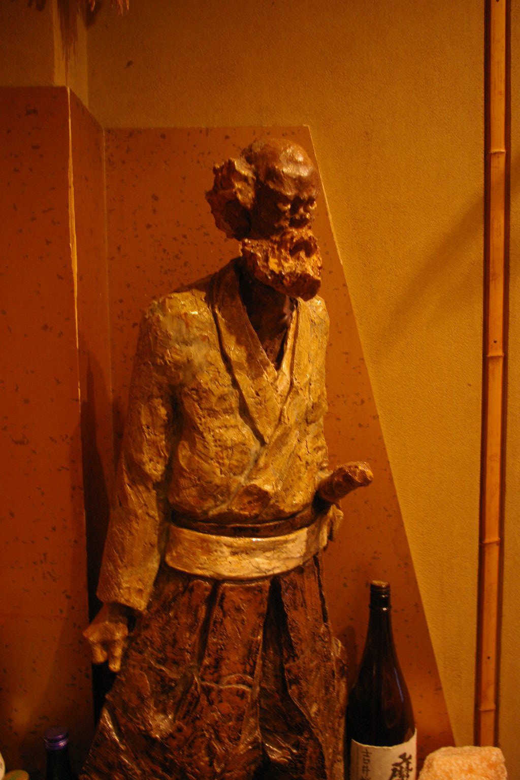 白子、あん肝などの珍味から地元の魚を使ったお寿司まで、食を楽しむ人にとってよそでは味わえない大きな満足にひたれます。